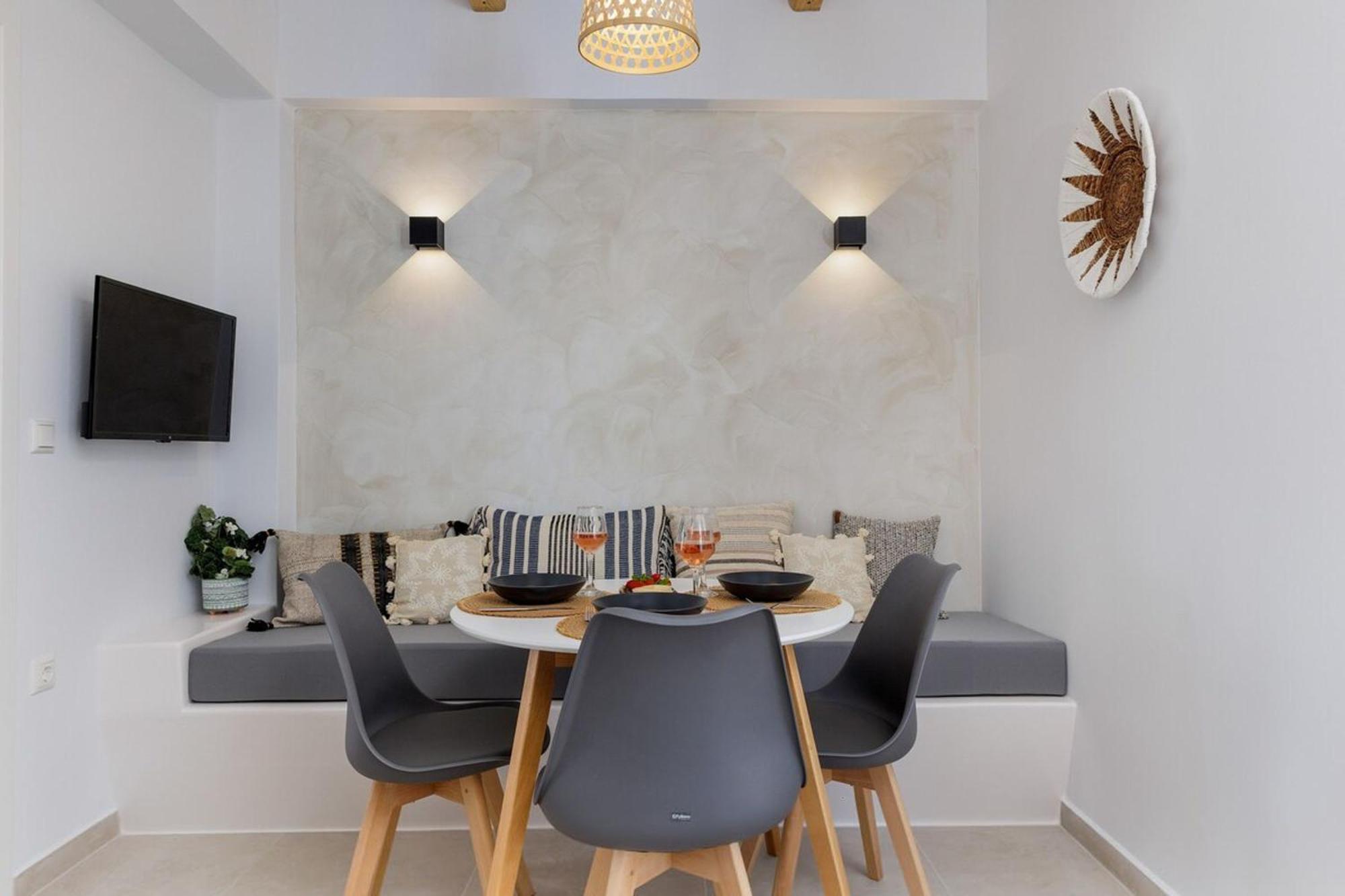 Arch Chora Apartment *